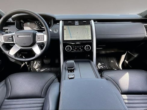 Certified 2025 Land Rover Discovery S AWD/4WD image 7