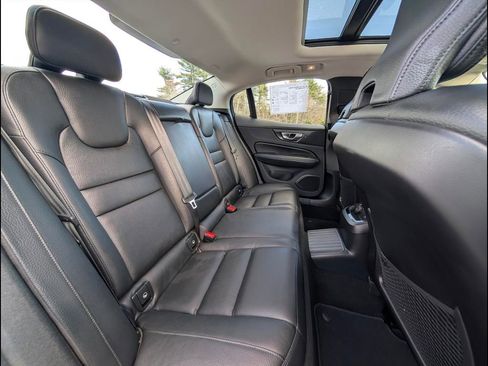 Certified 2025 Volvo S60 T8 Plus AWD/4WD image 20