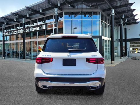 Certified 2026 Mercedes-Benz GLB 250 4MATIC image 4