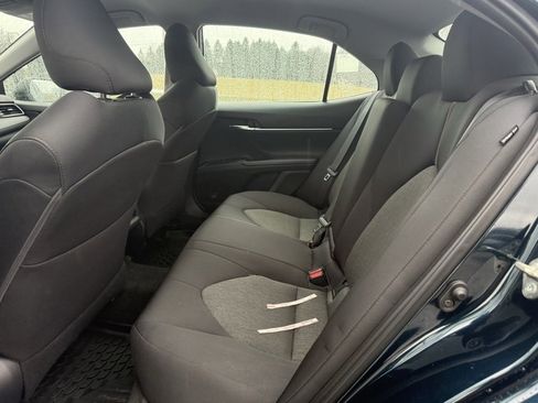 Used 2019 Toyota Camry LE image 11