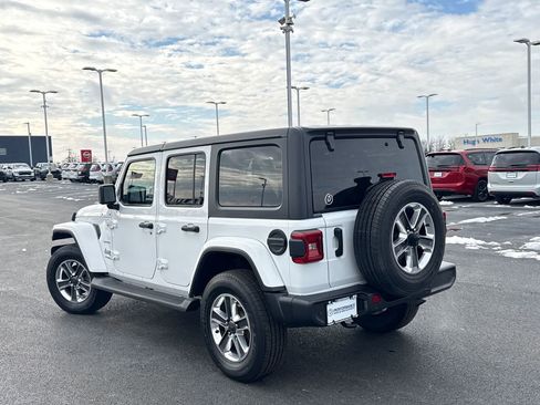 Used 2021 Jeep Wrangler Unlimited Sahara w/ Uconnect 4C Nav & Sound Group image 5