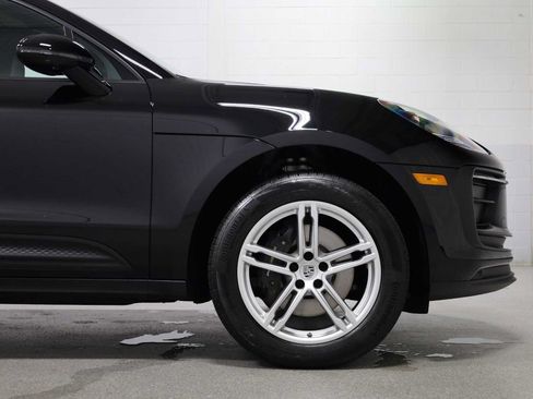 Certified 2024 Porsche Macan AWD/4WD image 11