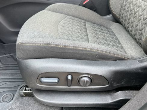 Certified 2023 Chevrolet Equinox LT AWD/4WD image 9