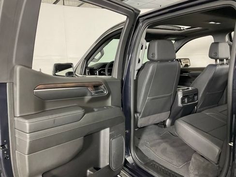 Used 2024 GMC Sierra 1500 SLT w/ SLT Premium Plus Package AWD/4WD image 33