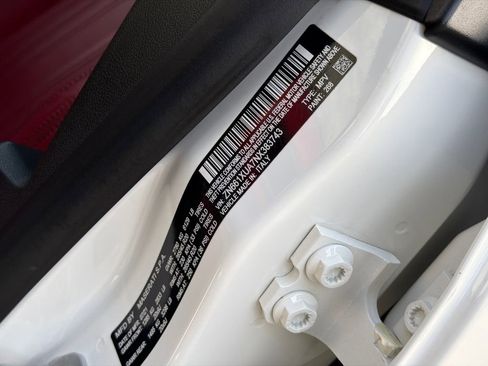 Used 2022 Maserati Levante GT image 40