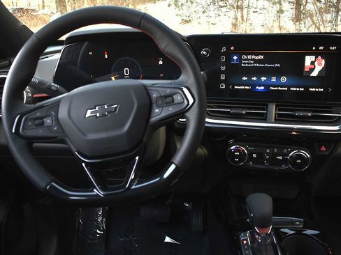 New 2026 Chevrolet Trax RS w/ Sunroof Package image 14