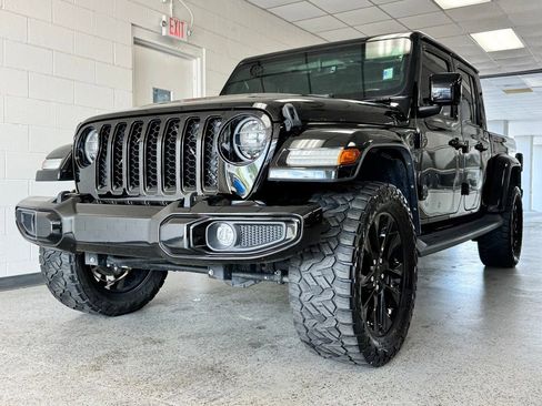 Used 2022 Jeep Gladiator Overland AWD/4WD image 23