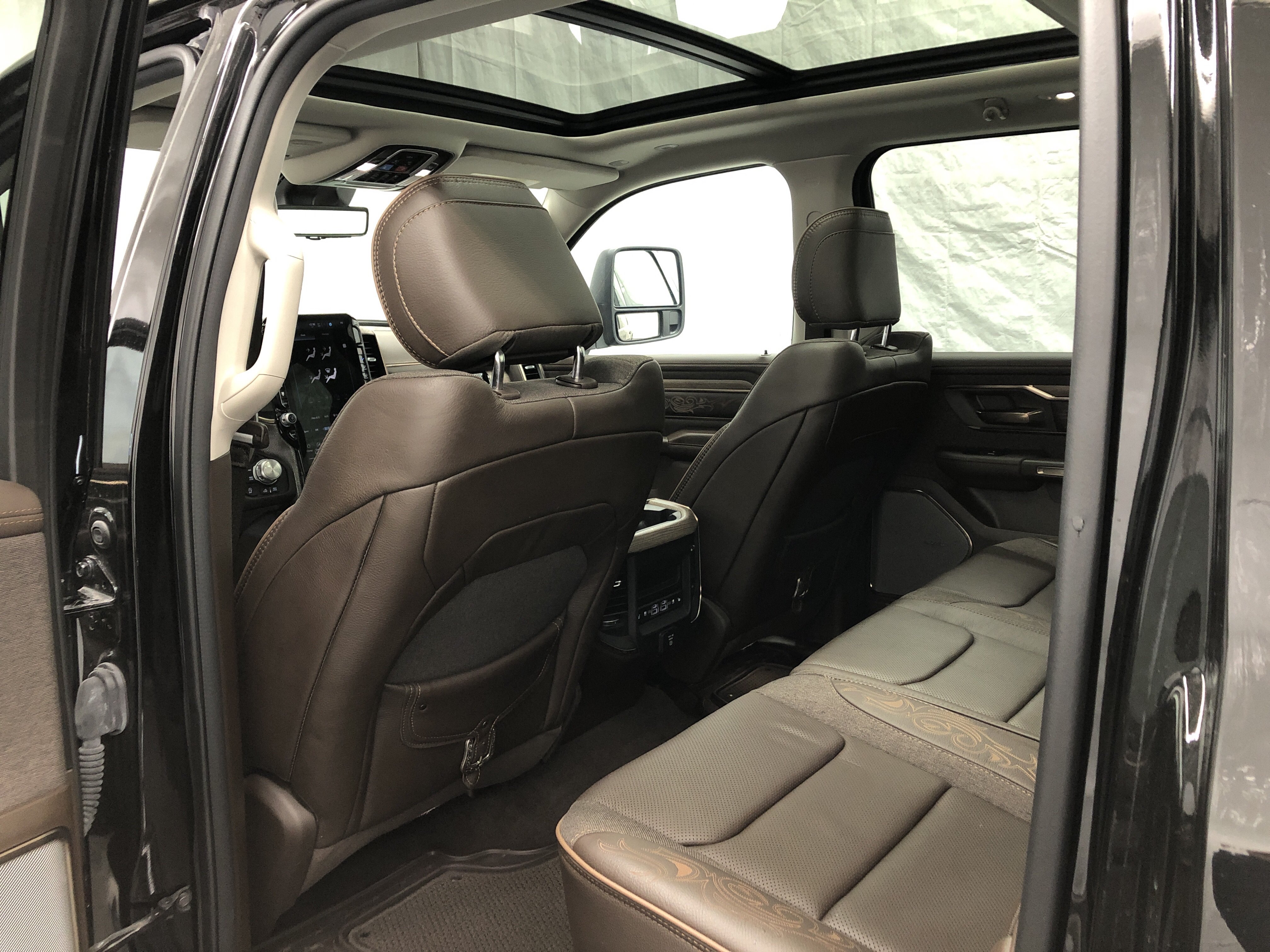 Certified 2025 RAM 1500 Limited AWD/4WD image 16