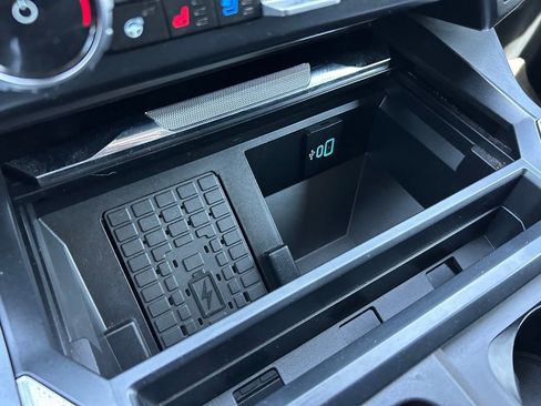 Used 2024 Ford F250 Lariat w/ FX4 Off-Road Package image 45