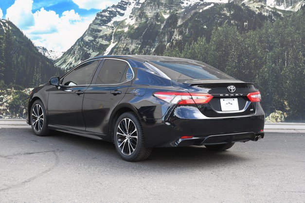 Certified 2018 Toyota Camry SE FWD image 9