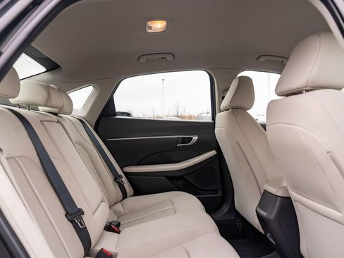 Used 2023 Hyundai Sonata SEL w/ Preferred Accessory Package image 13