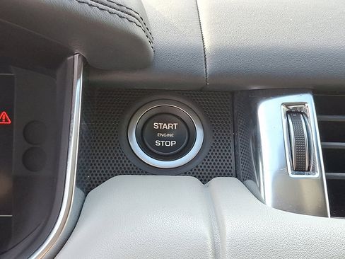 Used 2022 Land Rover Range Rover Sport SVR Carbon Edition image 26