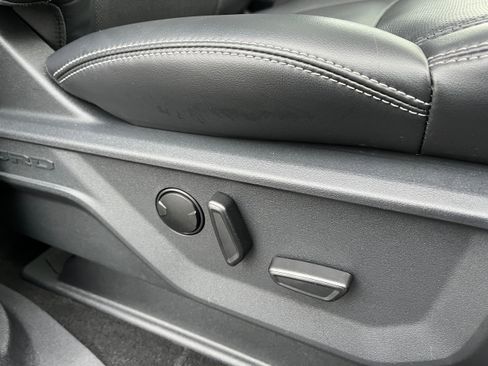 Used 2025 Ford Expedition Platinum w/ Stealth Performance Package image 20