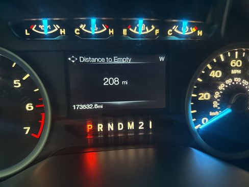 Used 2016 Ford F150 XLT w/ Equipment Group 302A Luxury AWD/4WD image 10