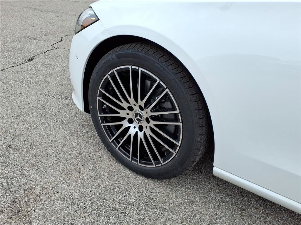 Used 2026 Mercedes-Benz C 300 4MATIC Sedan image 9