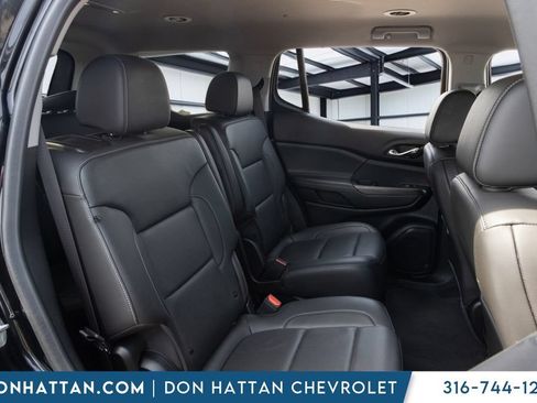 Used 2023 GMC Acadia SLT AWD/4WD image 19