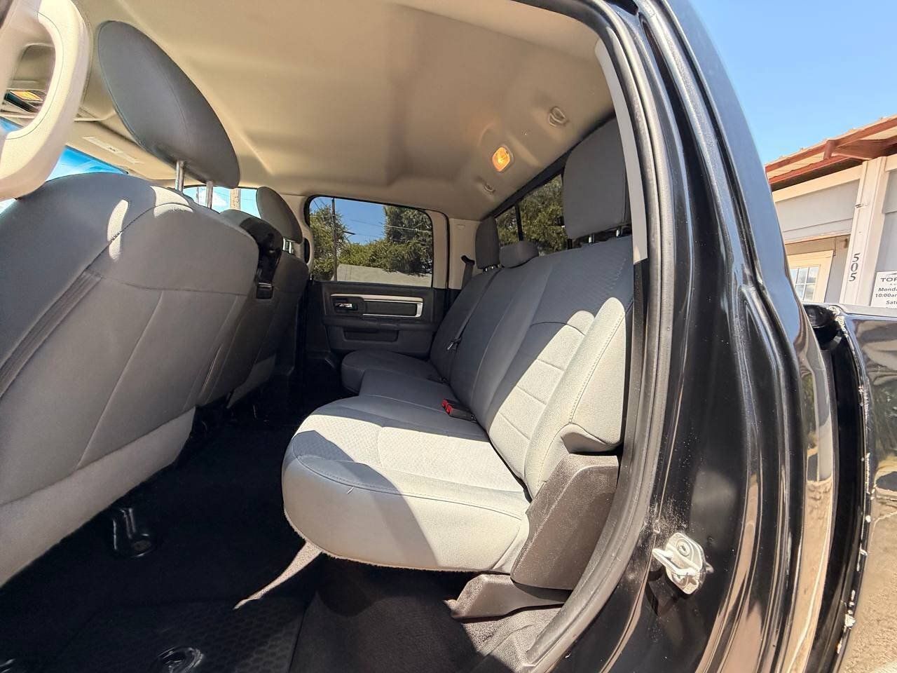 Used 2019 RAM 1500 Classic SLT RWD image 13
