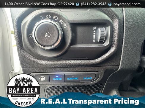Used 2024 Jeep Wrangler Willys image 19