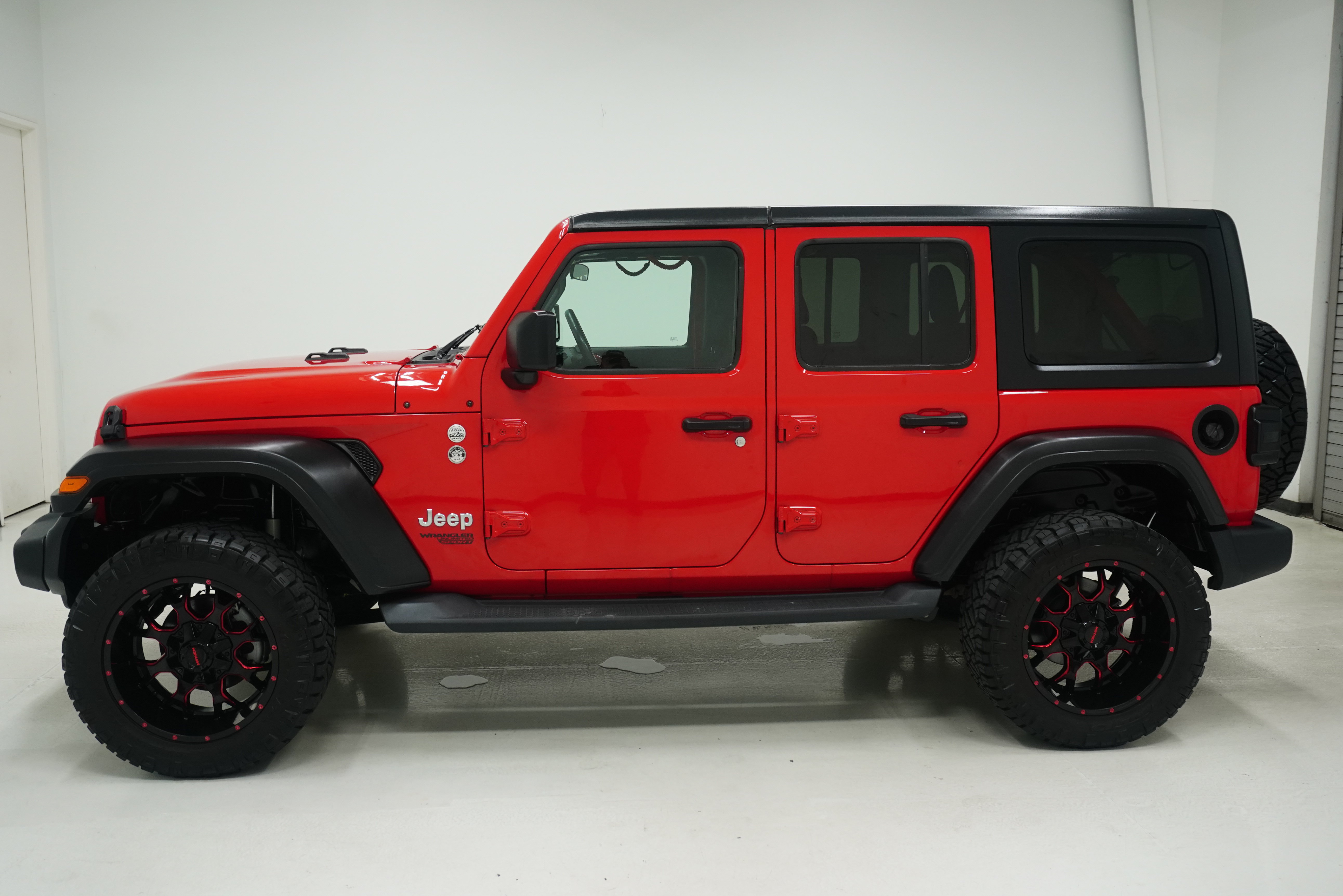 Used 2019 Jeep Wrangler Unlimited Sport S AWD/4WD image 7