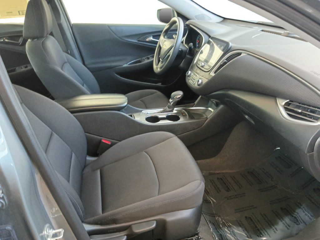 Used 2024 Chevrolet Malibu LT FWD image 24