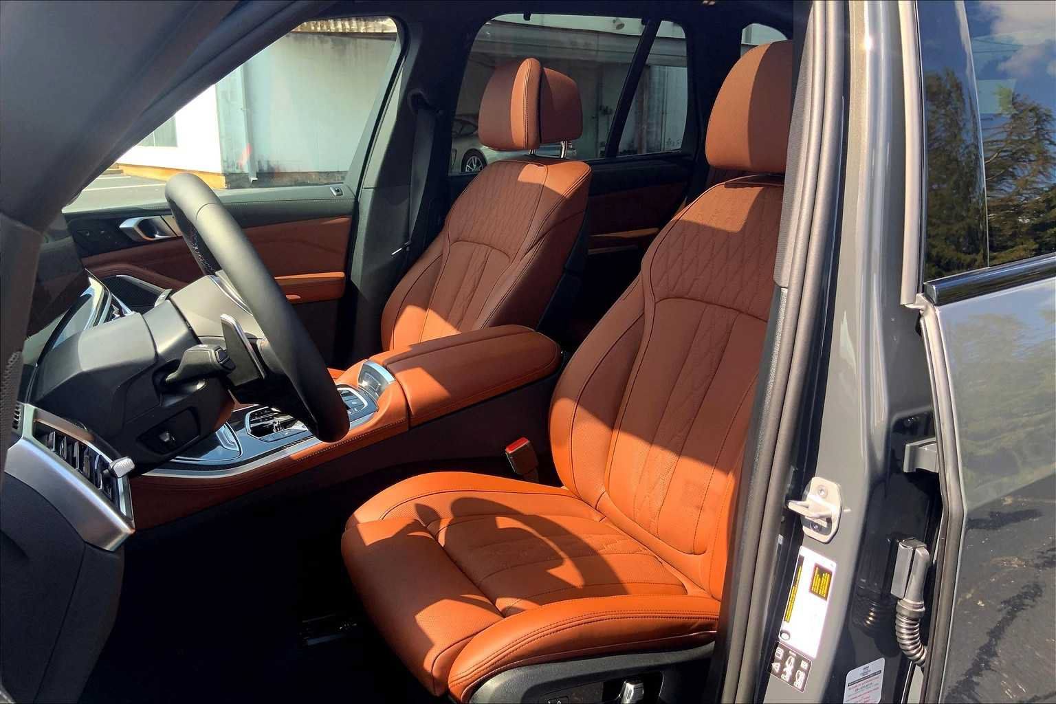 Used 2026 BMW X5 M60i AWD/4WD image 9
