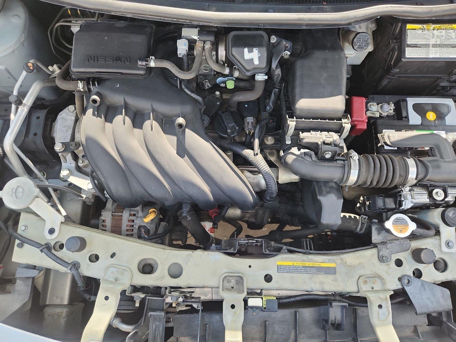 Used 2014 Nissan Versa SV FWD image 3