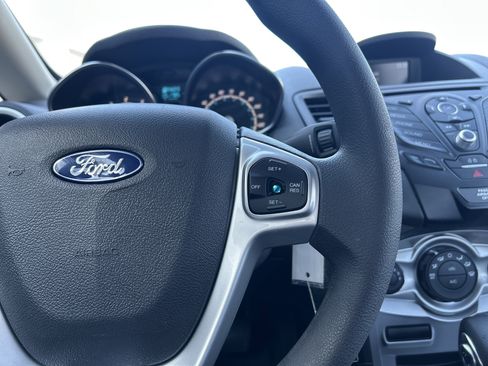 Used 2019 Ford Fiesta SE image 9