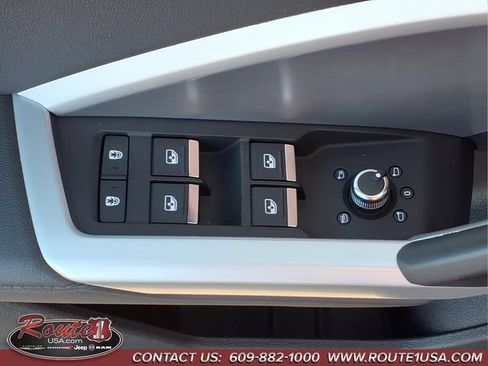 Used 2021 Audi Q3 2.0T Premium w/ Convenience Package AWD/4WD image 22