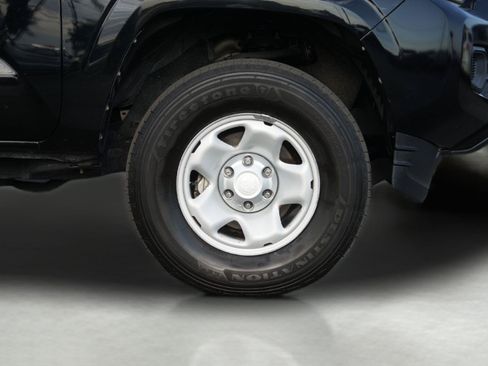 Used 2018 Toyota Tacoma SR w/ SR Convenience Package RWD image 4