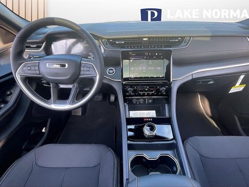 New 2025 Jeep Grand Cherokee L Laredo w/ Luxury Tech Group I image 10