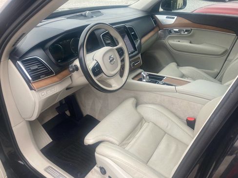 Used 2016 Volvo XC90 T8 Inscription w/ Vision Package image 8