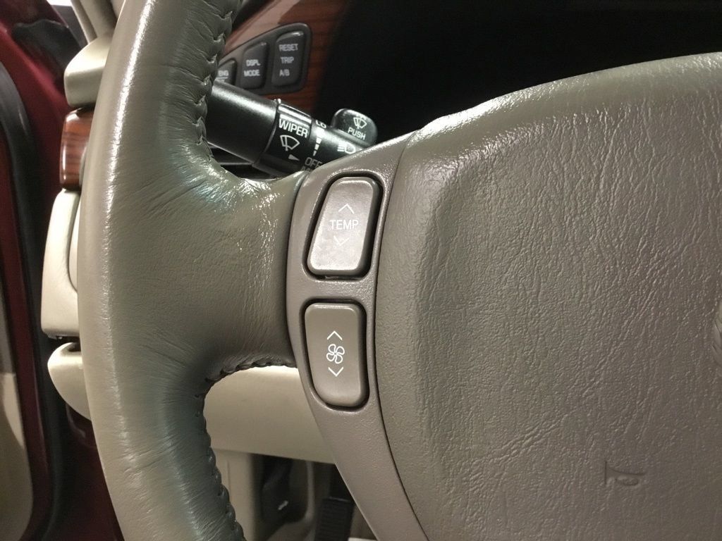 Used 2000 Cadillac De Ville DHS w/ Safety/Security Pkg FWD image 98