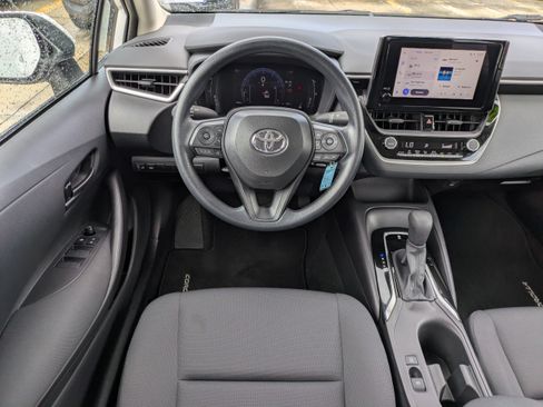 Used 2026 Toyota Corolla LE FWD image 15