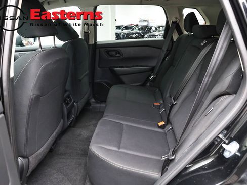 Used 2024 Nissan Rogue S AWD/4WD image 21