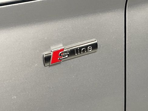 Used 2022 Audi Q5 2.0T Prestige image 3