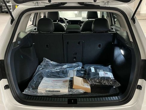 New 2026 Volkswagen Taos SEL AWD/4WD image 37
