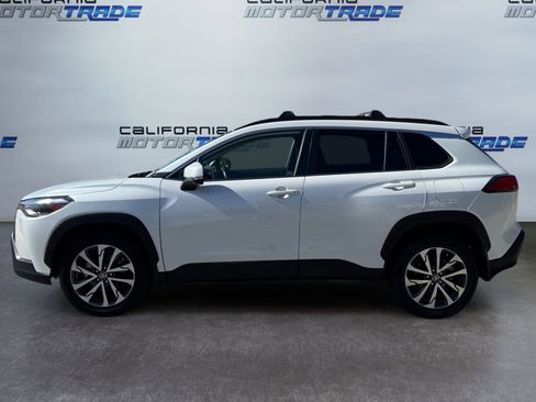 Used 2023 Toyota Corolla Cross XLE w/ Convenience Package image 8