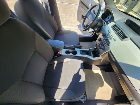 Used 2010 Ford Focus SES FWD image 9