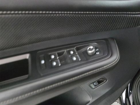 Used 2024 Volkswagen Atlas SE image 26