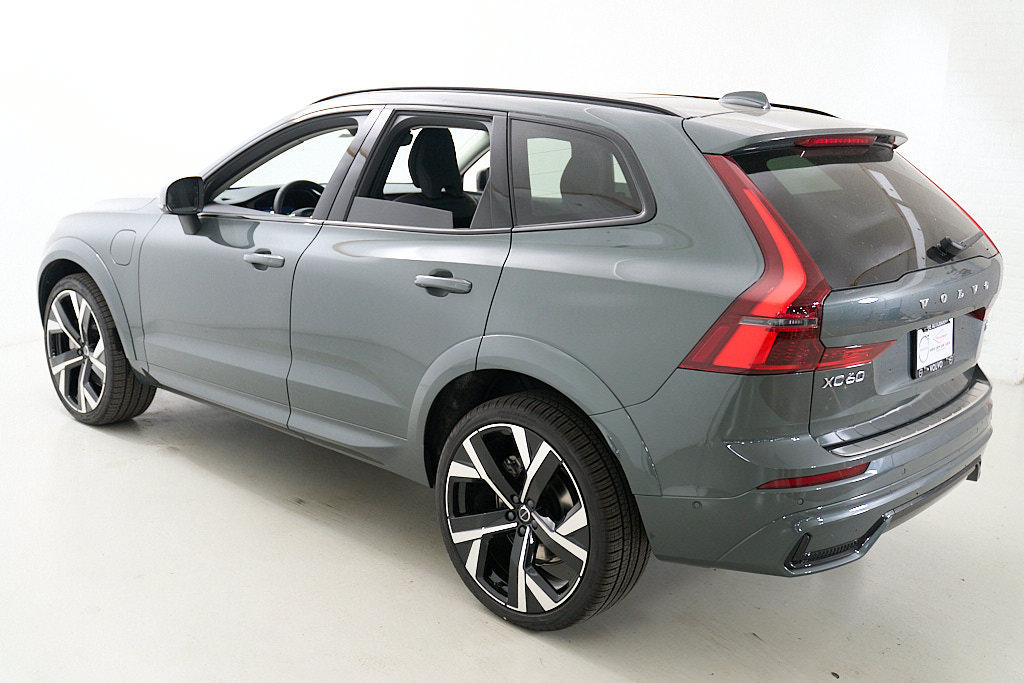 New 2026 Volvo XC60 T8 Ultra w/ Climate Package AWD/4WD image 7
