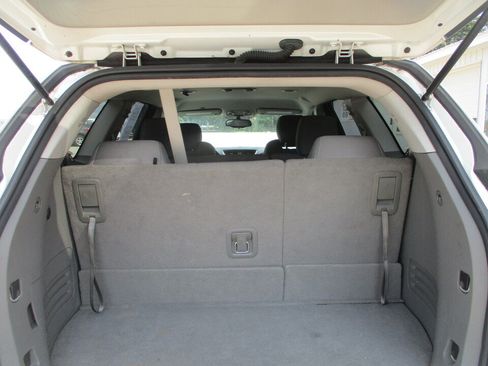 Used 2015 Chevrolet Traverse LT w/ Style and Technology Package FWD image 6