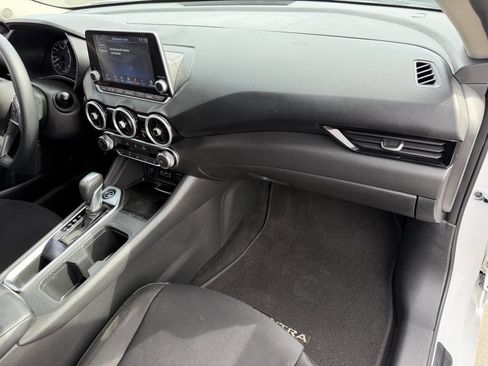 Used 2025 Nissan Sentra SV image 34