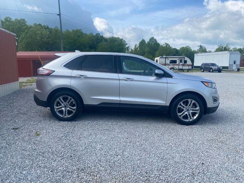 Used 2017 Ford Edge Titanium w/ Technology Package image 2