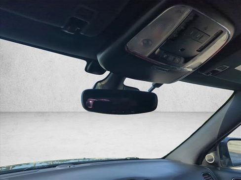 Used 2019 Dodge Durango SRT w/ Technology Group AWD/4WD image 15