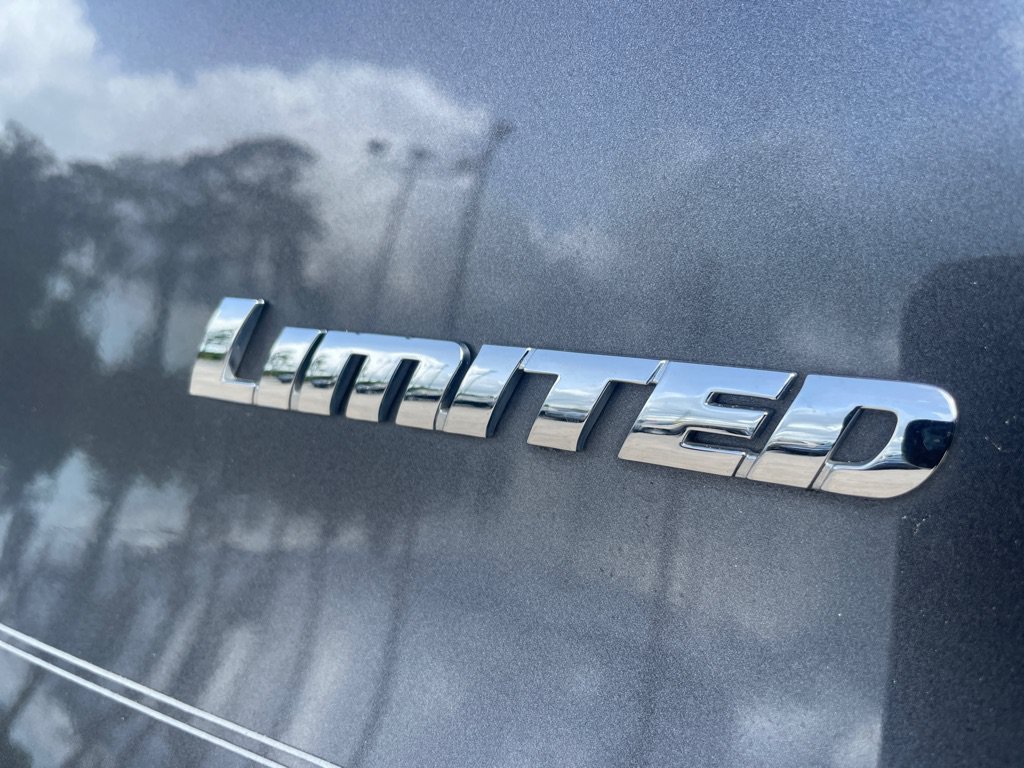 Used 2018 Toyota 4Runner Limited RWD image 11
