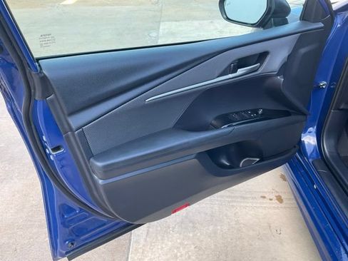 Used 2025 Toyota Camry SE FWD image 5