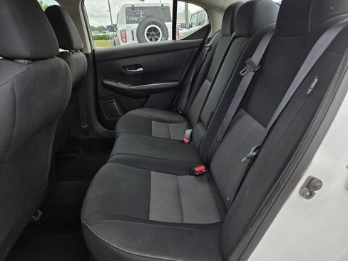 Used 2022 Nissan Sentra SV FWD image 18