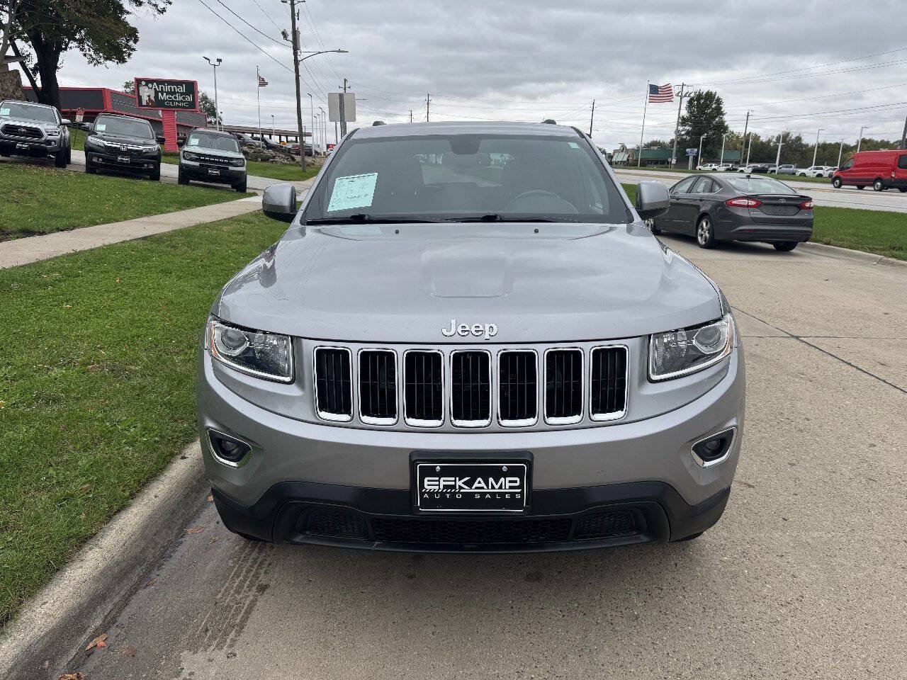 Used 2015 Jeep Grand Cherokee Laredo w/ Quick Order Package 23E AWD/4WD image 8