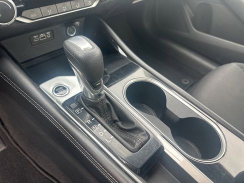 Used 2023 Nissan Altima 2.5 SV image 11