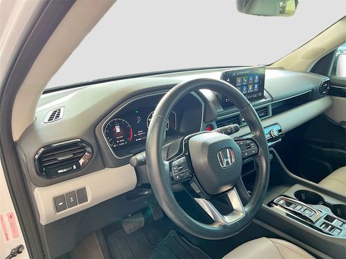 Used 2023 Honda Pilot EX-L image 9